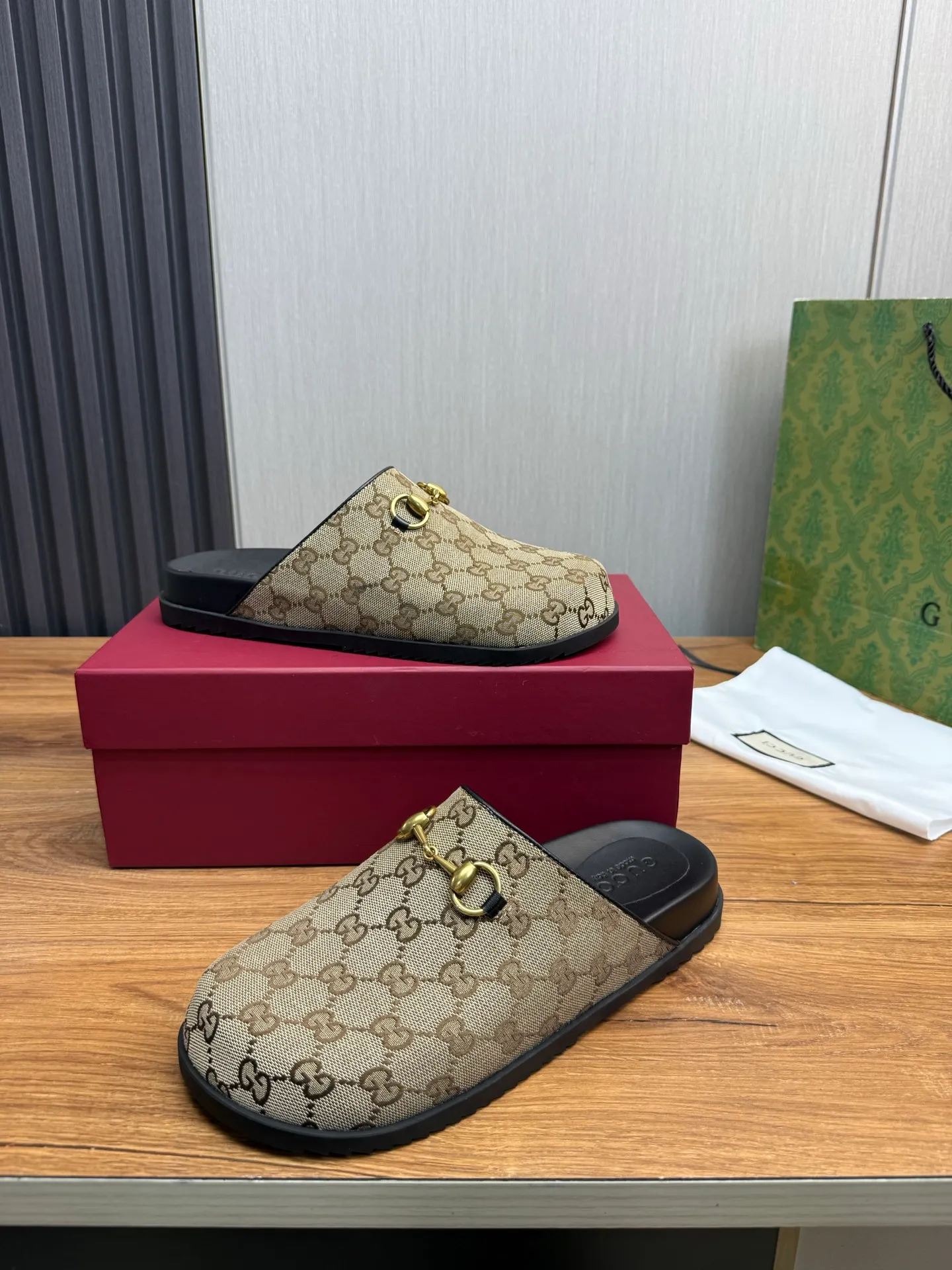 Men's men's shoes💰Pili 400💰Maoli 440💰 ＧＵＣＣＩGucci. Popular couple slippers hot sale🩷💚 🩴Official website one to one production 35-45 size 45 46 🉑️Customized!